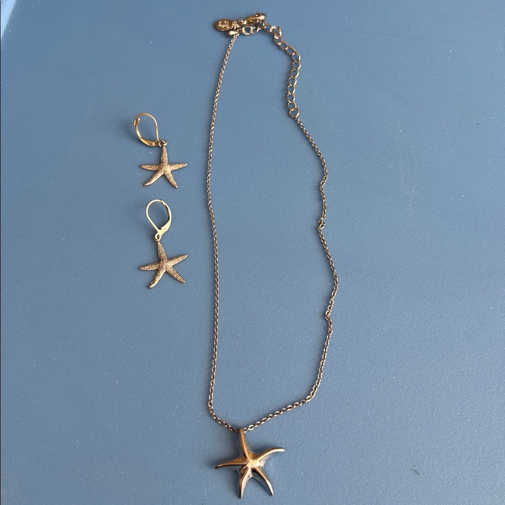 Cookie Lee Silver Tone Starfish Pendant Necklace & Earrings EUC